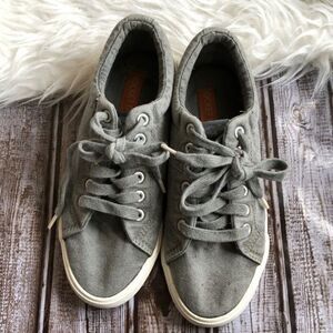 Rocket dog gray canvas lace up sneakers shoes 6.5